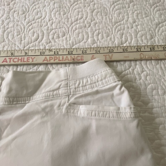Karen Scott Classic White Skort Stretch Waistband 2 Pockets Size 6 - Picture 11 of 12